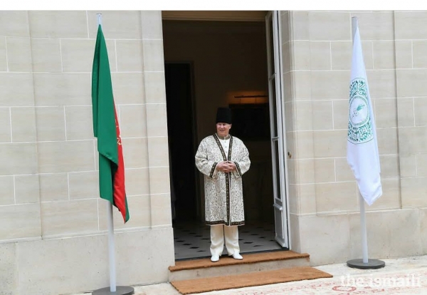 Hazar Imam greets the Ismaili Leaders as they arrive at Aiglemont to pay Homage for the Diamond Jubilee  2017-07-11